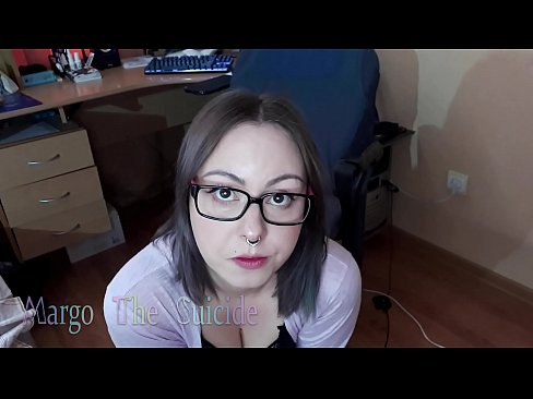❤️ Ọmọbinrin ti o ni gbese pẹlu awọn gilaasi buruja Dildo jinna lori Kamẹra ❌ Ohun onihoho ti ile  ❌